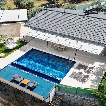 Villa With Private Pool For 4 People In Bozyer, Fethiye