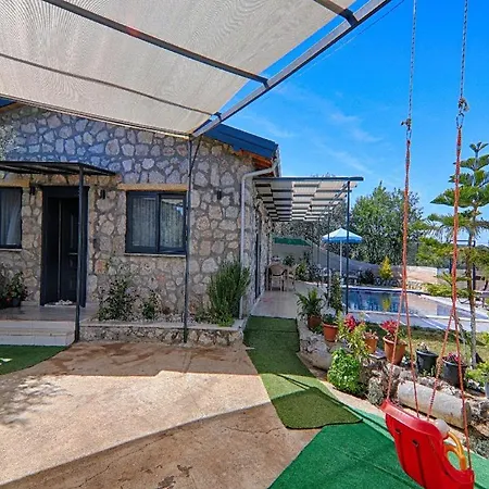 Villa With Private Pool For 4 People In Bozyer,