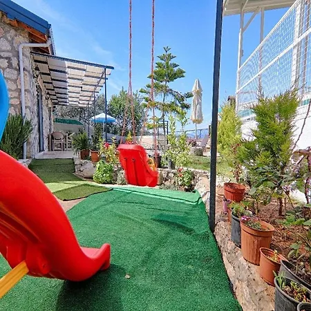 Villa With Private Pool For 4 People In Bozyer,