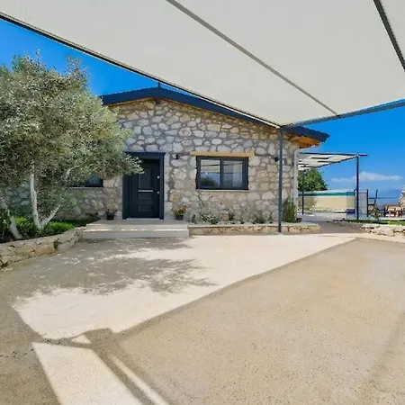 With Private Pool For 4 People In Bozyer, *
