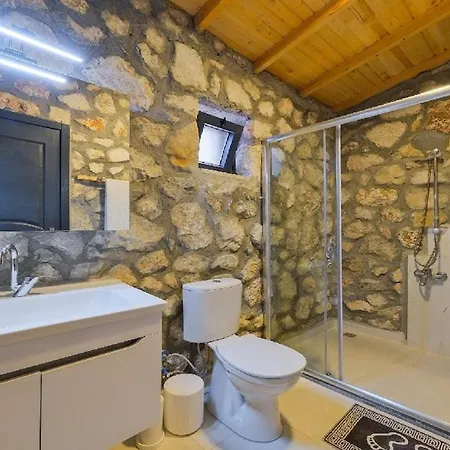 Villa With Private Pool For 4 People In Bozyer,